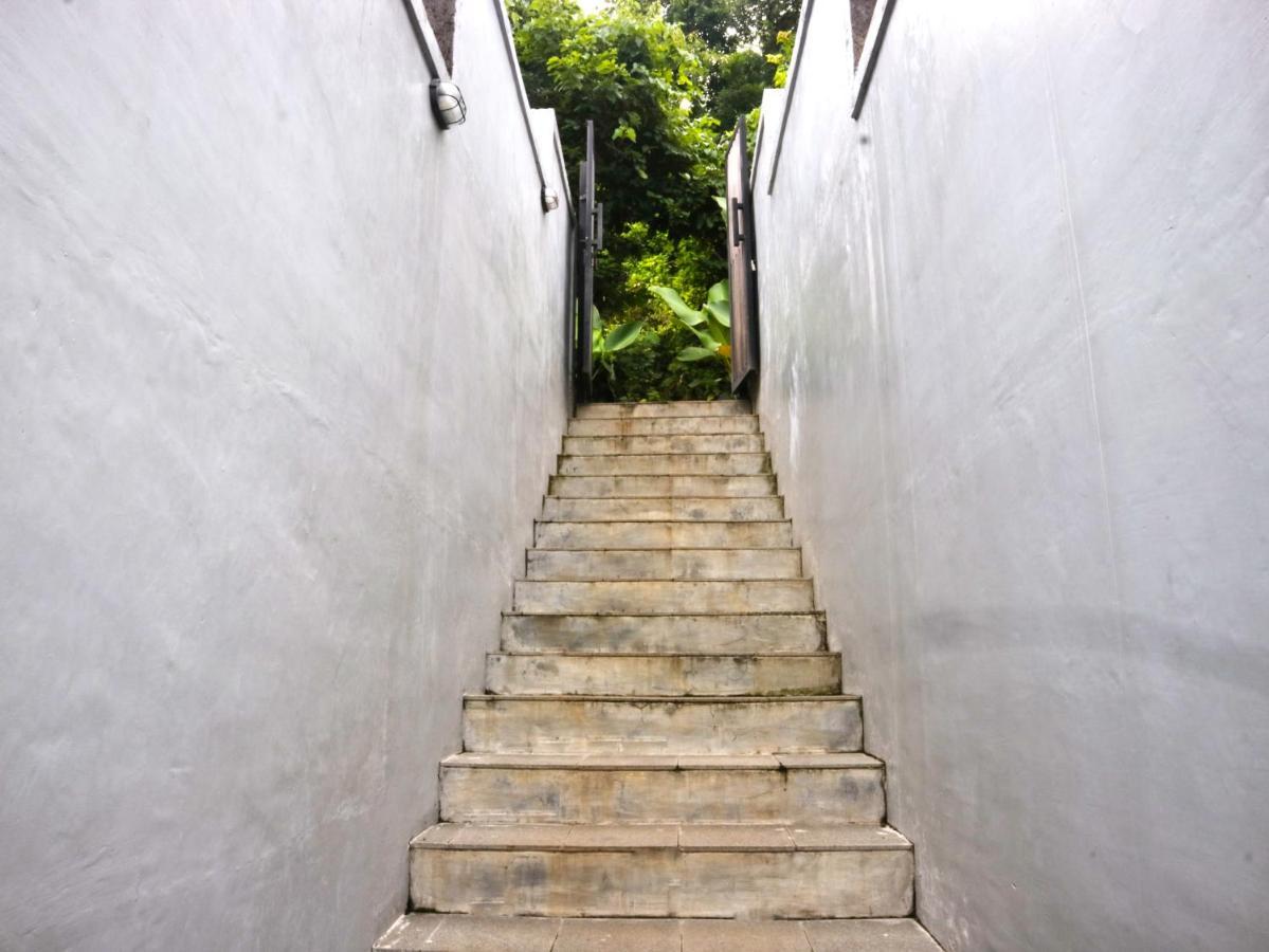Bed and Breakfast Abinawa Hill Lovina Esterno foto